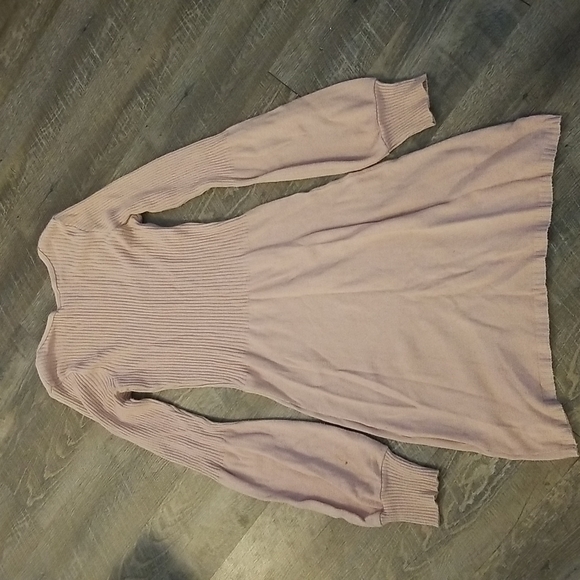 Le Chateau Dress - Picture 3 of 3